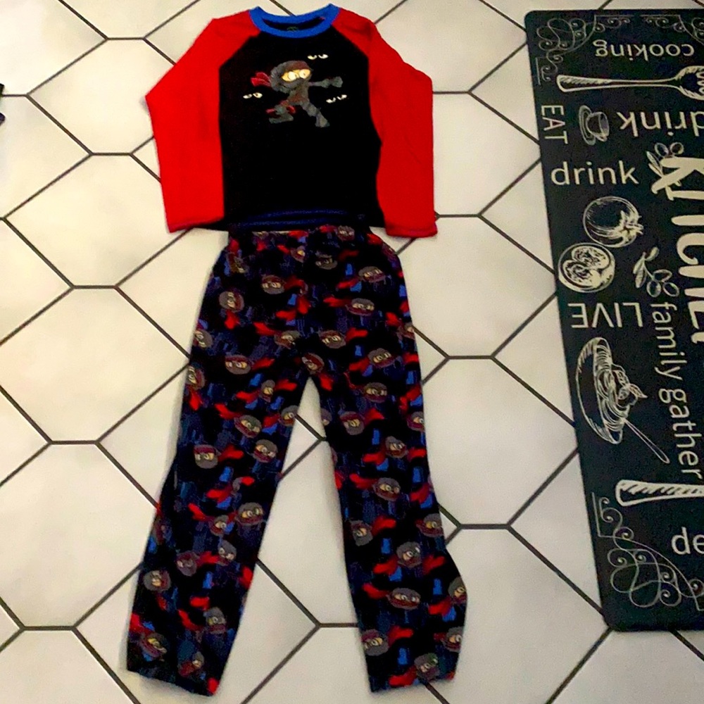 Big Boys Size Large Ninja Fleece PJ’s